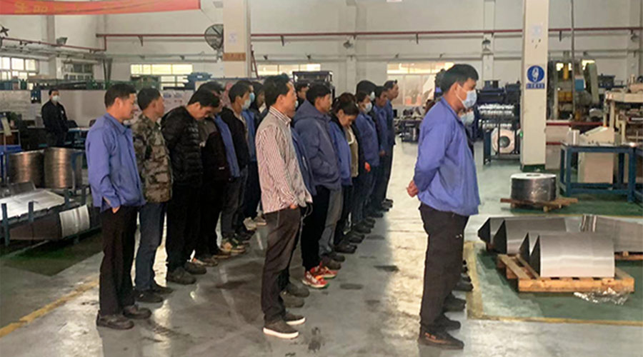 保健康 趕生產(chǎn)！金環(huán)電器早會(huì)叮囑員工注意防疫