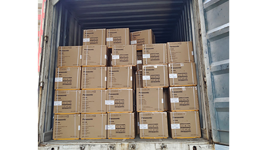 滿滿的貨物！國內知名品牌客戶全自動滾筒洗衣機裝柜發(fā)貨